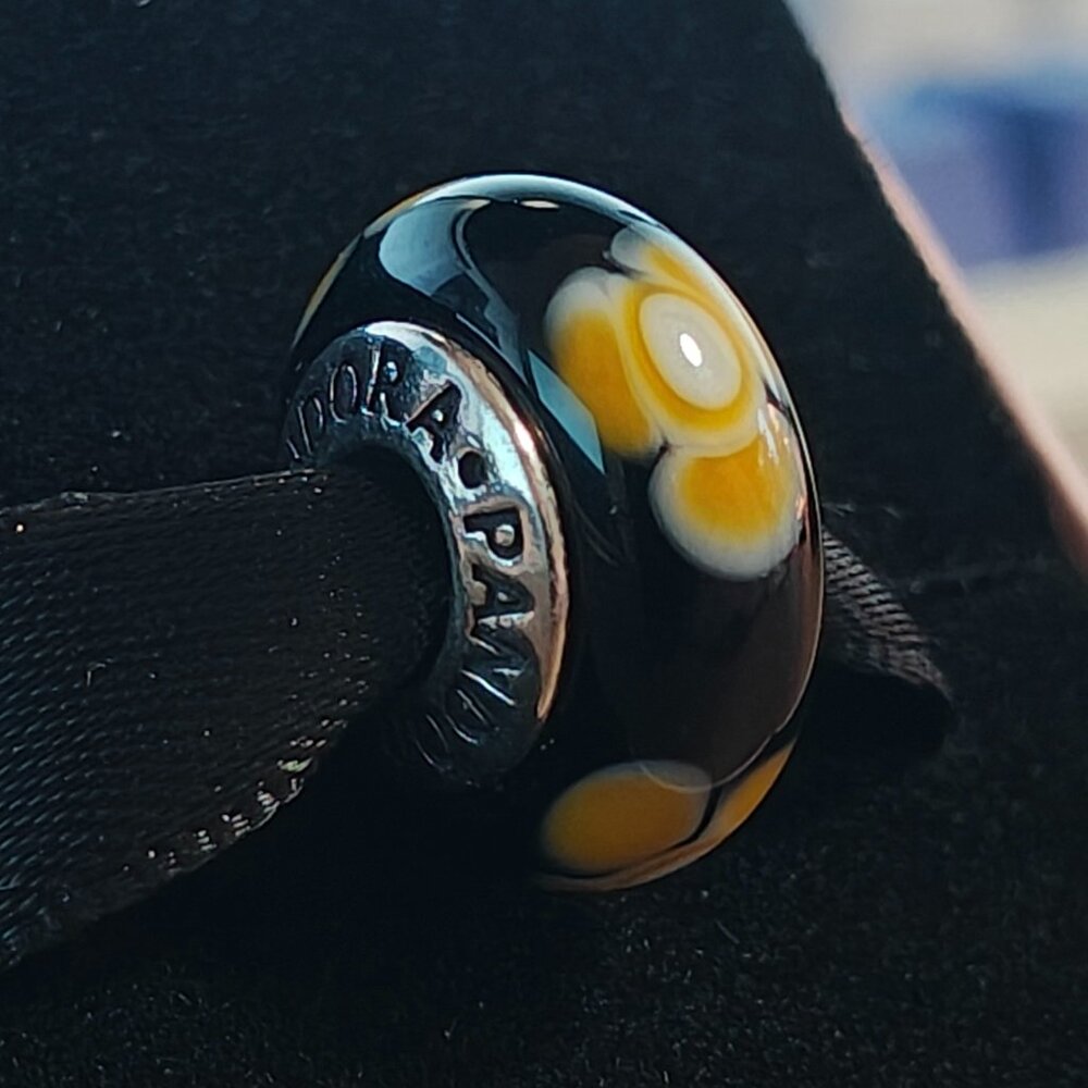 Authentic Pandora Retired Black Murano Flowers For You Charm 790641